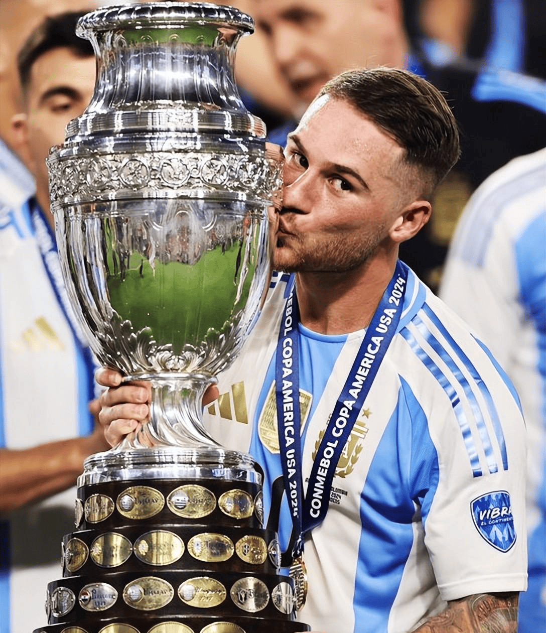 阿根廷队实现连胜，信心倍增