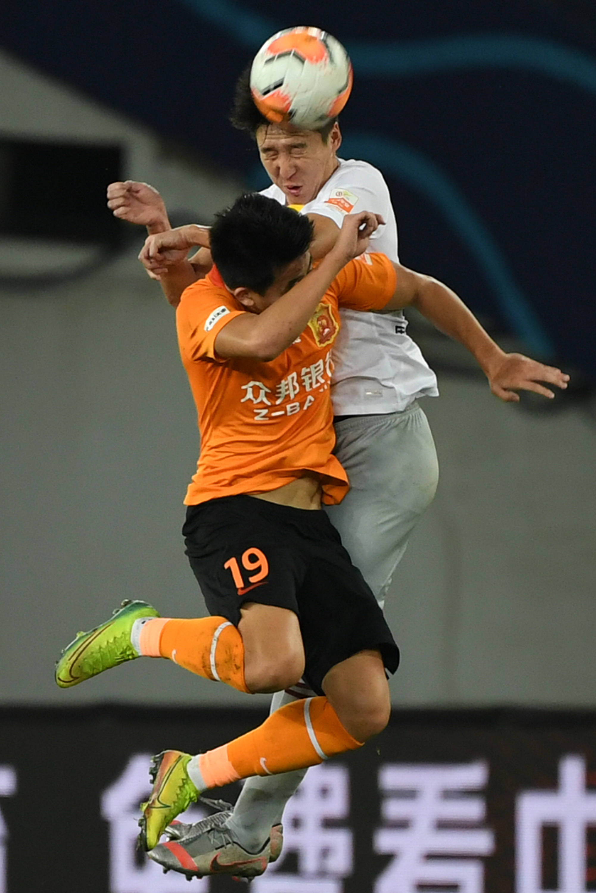 爱游戏在线登录-关于河北华夏幸福战胜辽宁宏运，实现反超的信息