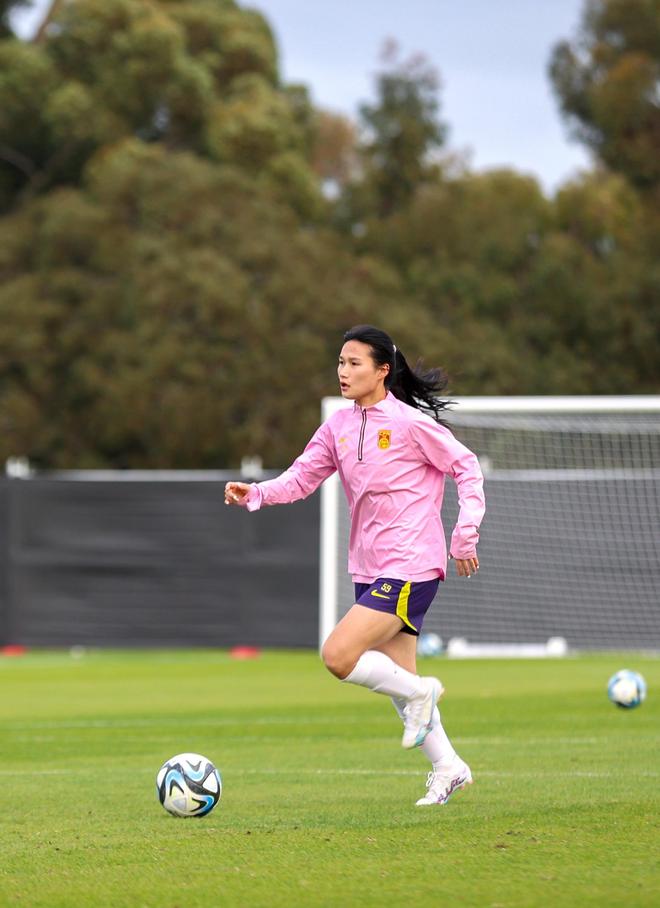 爱游戏官网-球员专访：中国女足球员分享训练心得的简单介绍