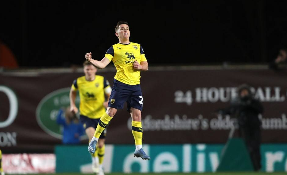 爱游戏-包含朴茨茅斯前锋连破两球，天王降临的词条