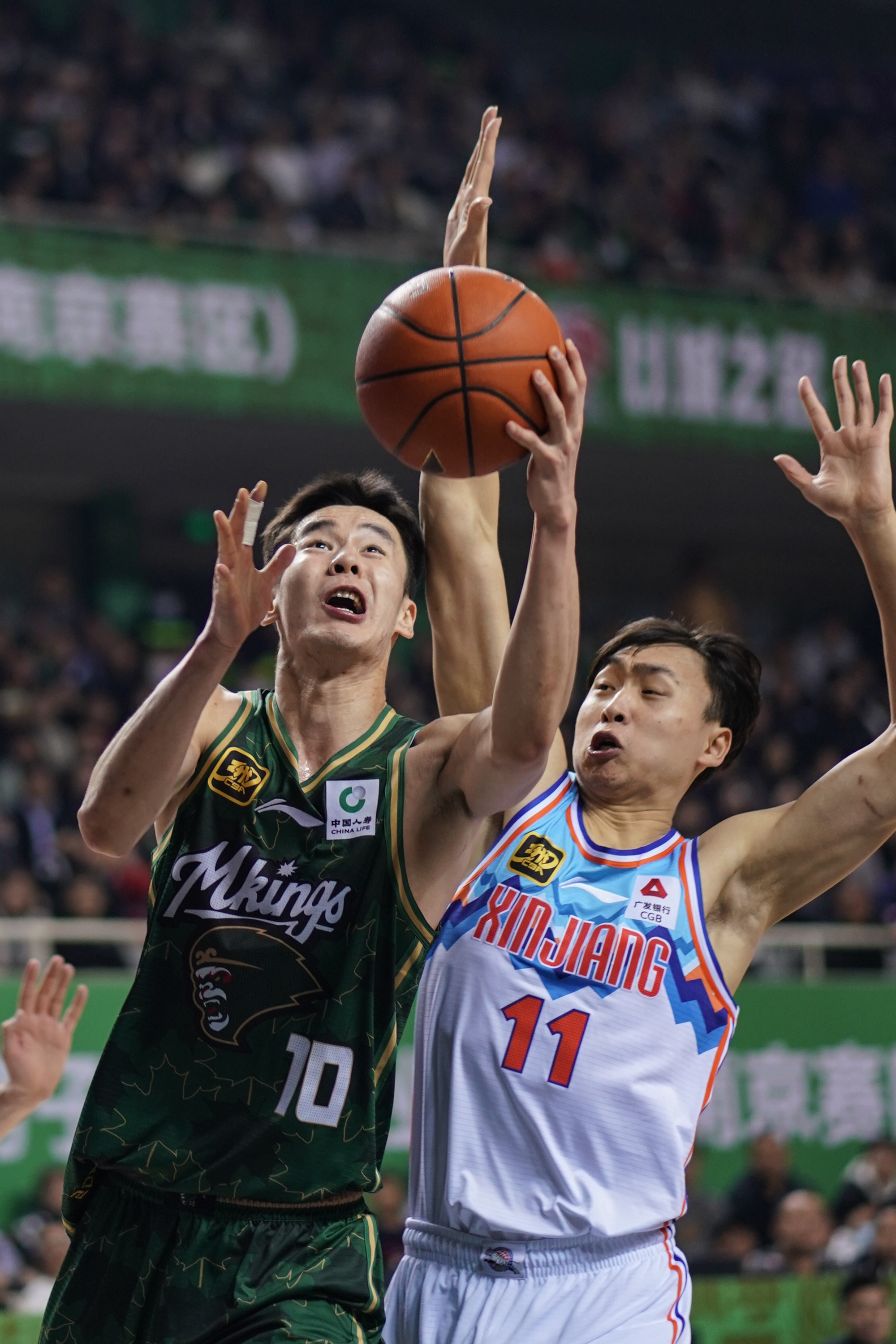 爱游戏官网-江苏男篮战胜强手，积极备战下一场比赛