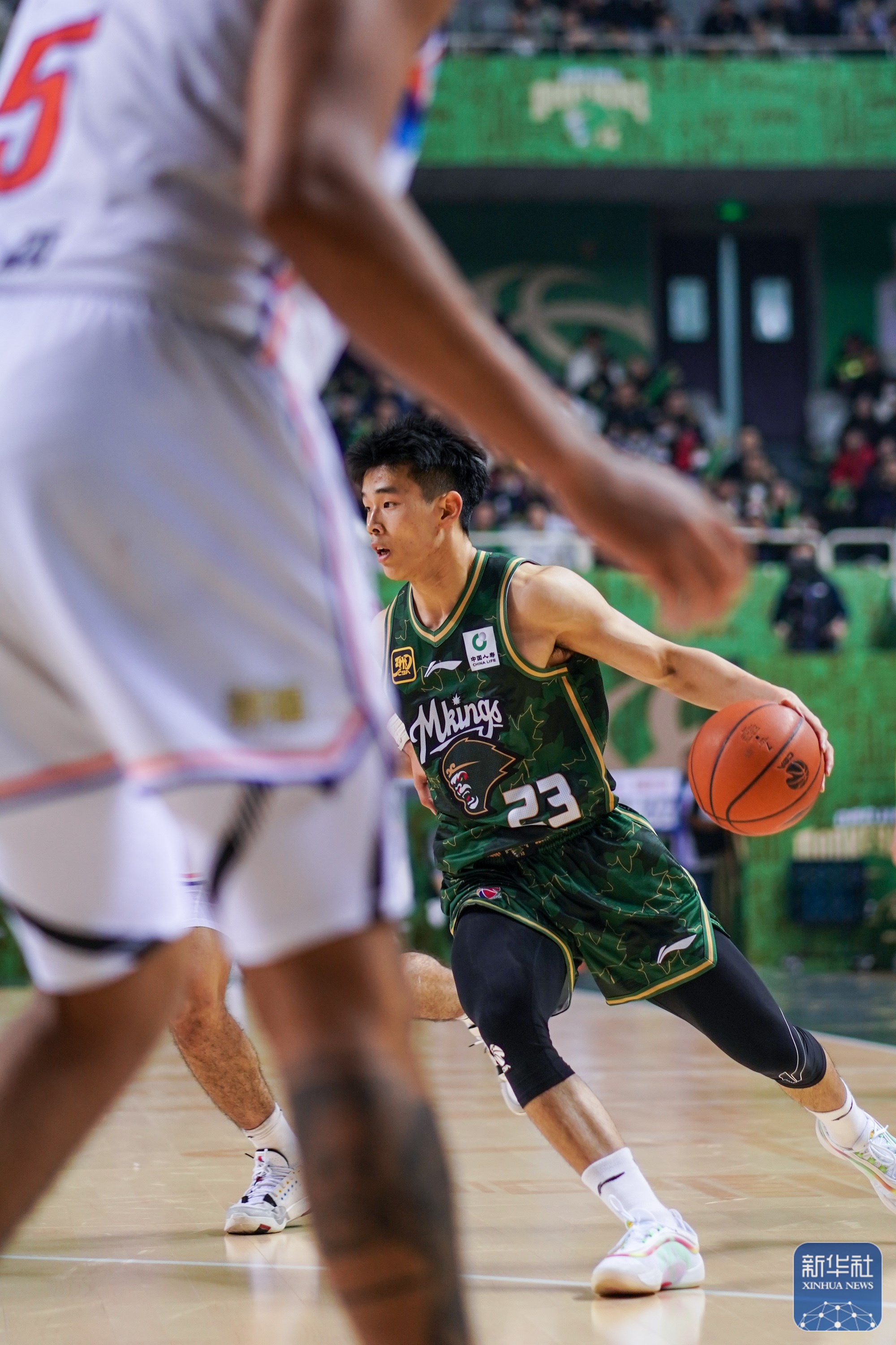 江苏男篮战胜强手，积极备战下一场比赛