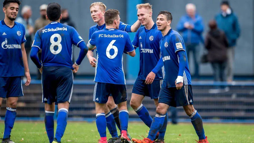 科隆队成功逆转汉堡，德国足球联赛不容小觑的简单介绍