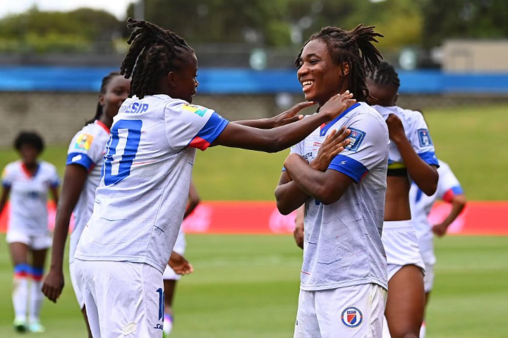 爱游戏登录入口-智利女足球员在南美杯中表现出色