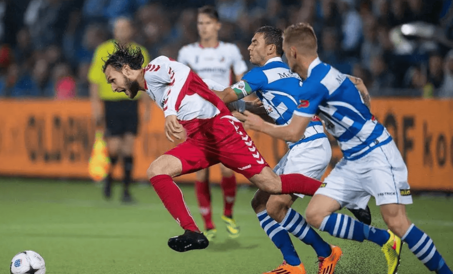 荷兰队战胜法国强敌，晋级半决赛成功！