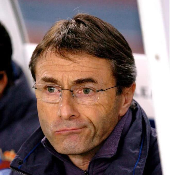 爱游戏官网-关于皇家社会连续失分，降至中游的信息